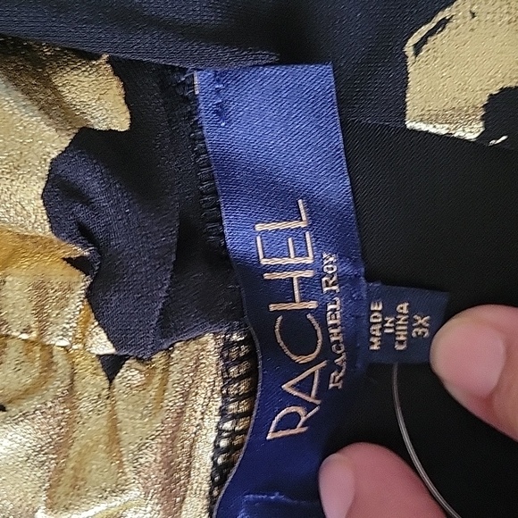 NWT RACHEL ROY. Blouse Women's. Black & Gold Floral Stylish. Size 3X. - Picture 11 of 13